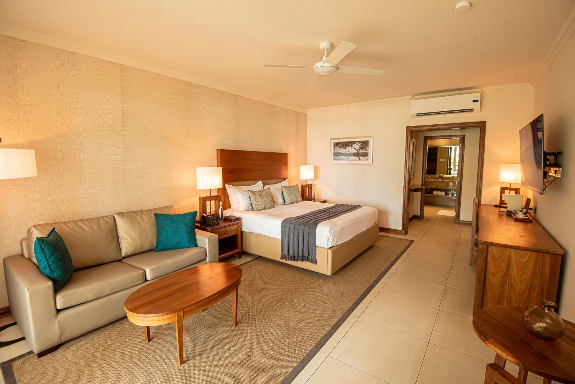 Sands Suites Resort & Spa Flic en Flac Bagian luar foto
